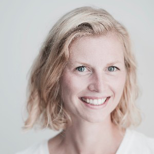 alexis victor headshot